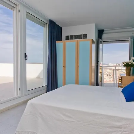 International Direttamente Sulla Sabbia ミザーノ・アドリアーティコ