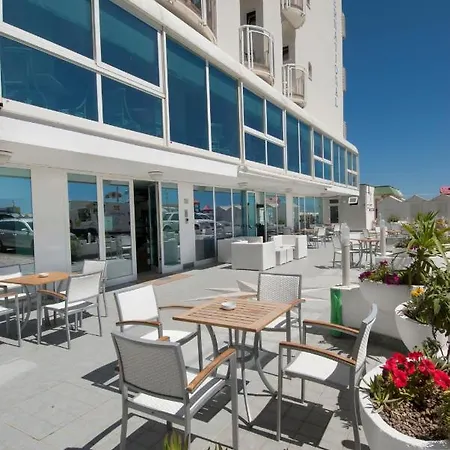 ホテル International Direttamente Sulla Sabbia