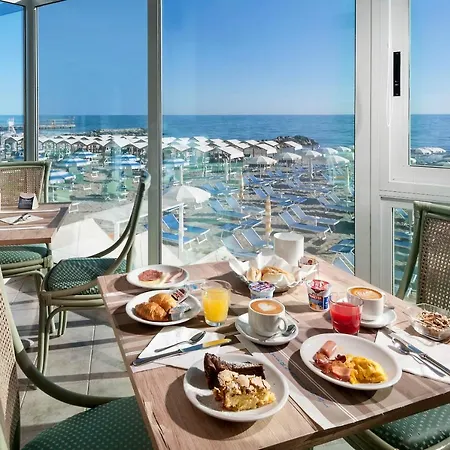 International Direttamente Sulla Sabbia ホテル