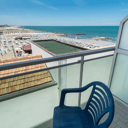 International Direttamente Sulla Sabbia ミザーノ・アドリアーティコ