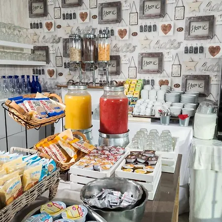 International Direttamente Sulla Sabbia ミザーノ・アドリアーティコ