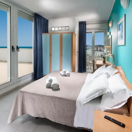 International Direttamente Sulla Sabbia ミザーノ・アドリアーティコ