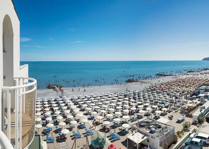 International Direttamente Sulla Sabbia Hotell