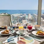 Hotel International Direttamente Sulla Sabbia