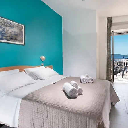 International Direttamente Sulla Sabbia Hotel
