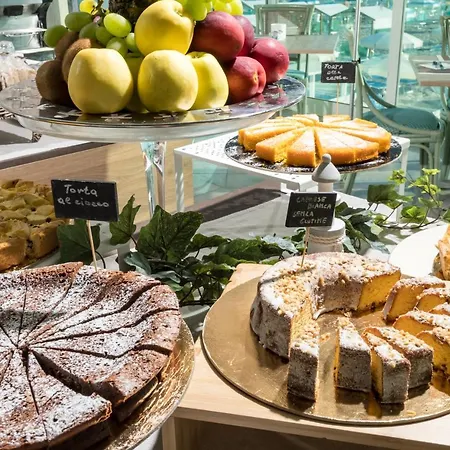 International Direttamente Sulla Sabbia Hotel Misano Adriatico