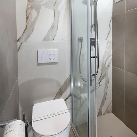 Hotel International Direttamente Sulla Sabbia 3*