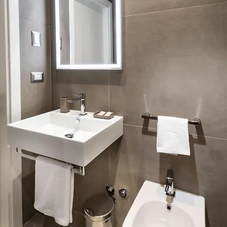 Hotel International Direttamente Sulla Sabbia 3*