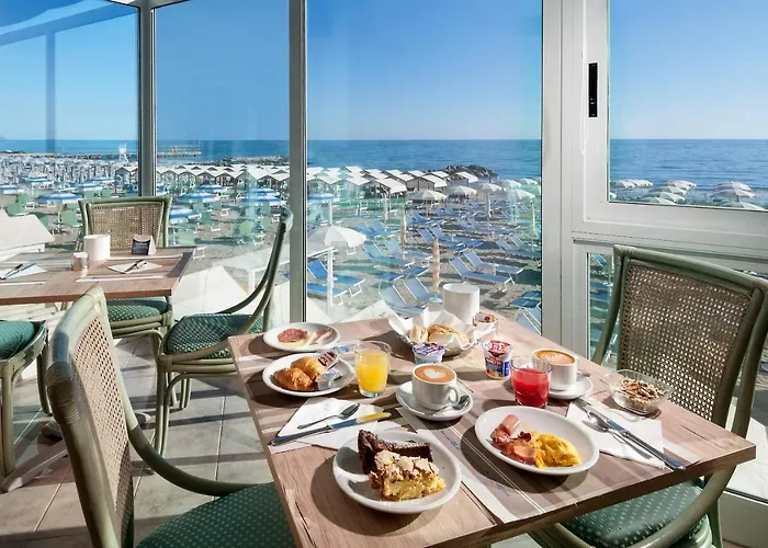 International Direttamente Sulla Sabbia Hotel